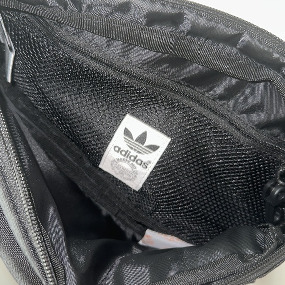 ADIDAS ORIGINALS black trefoil unisex rectangle crossbody festival bag belt - Picture 6 of 6